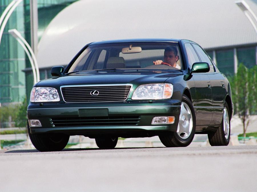  Lexus LS400 1997 года  (фото 10 из 16)